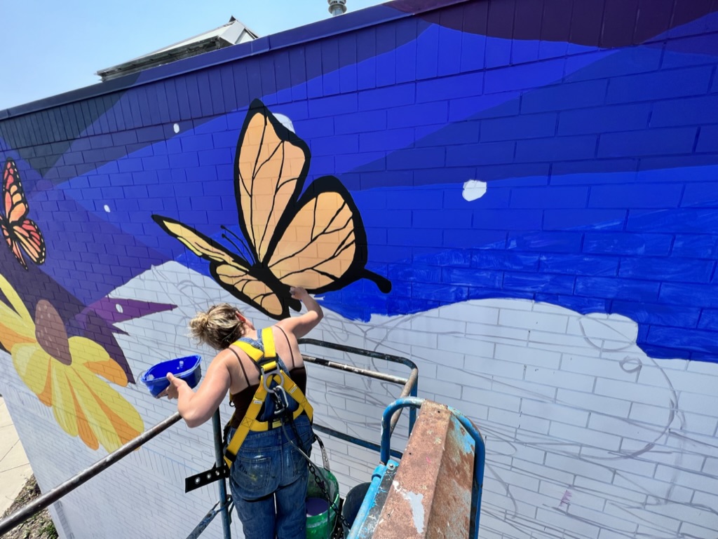 Erin La Bonte painting Sturgeon Bay Mural